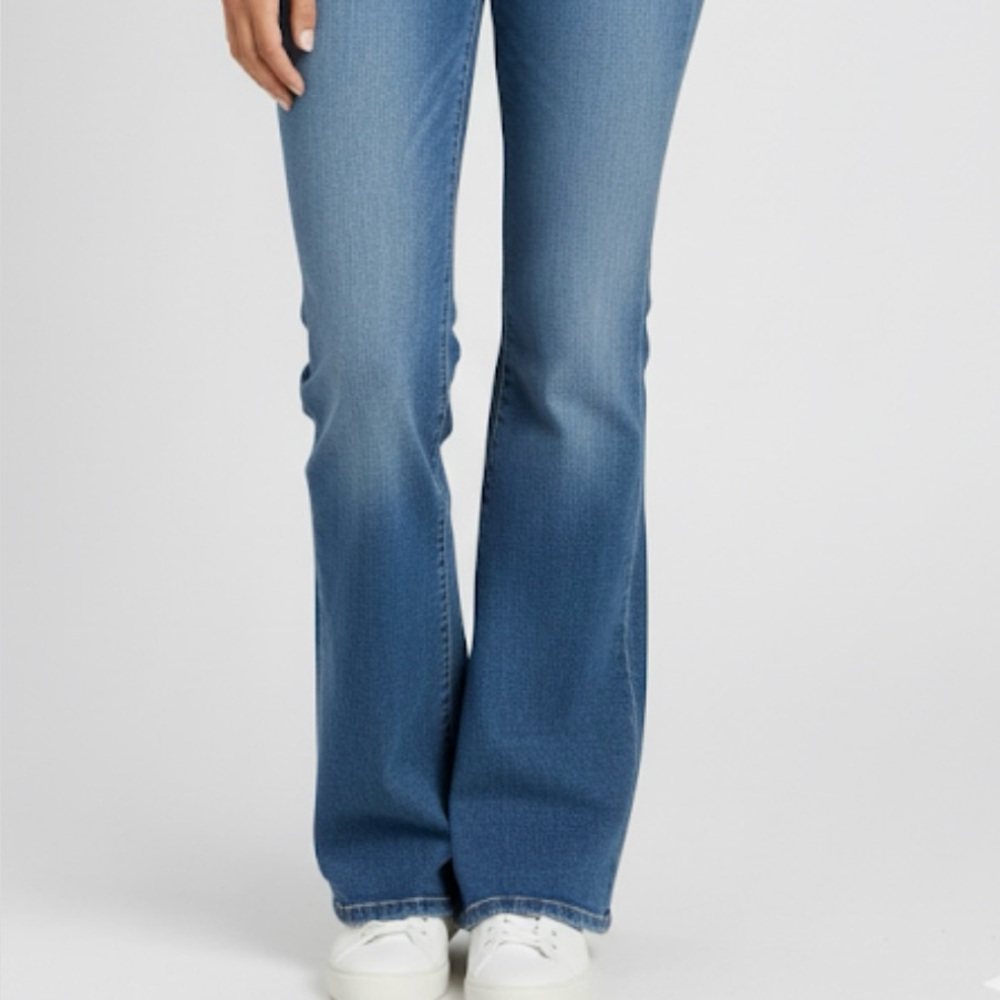 Old Navy High Rise Blue Women's Jeans - Picture 3 of 4